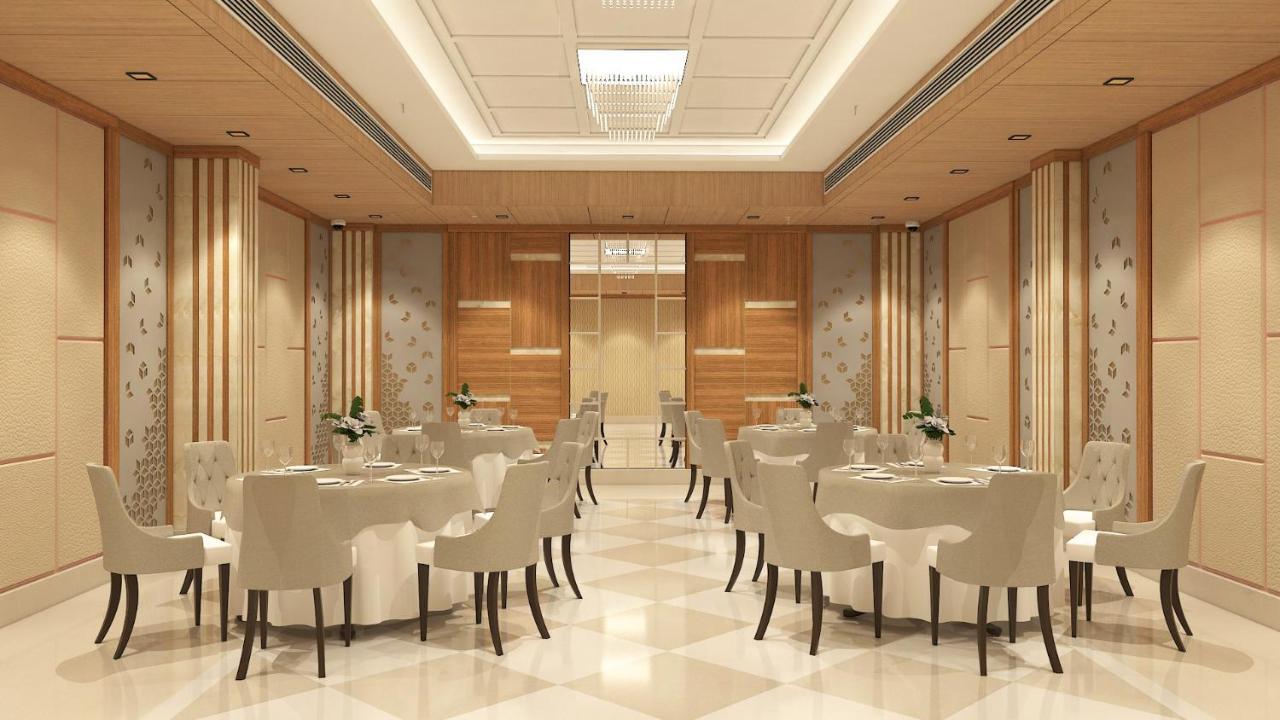 Hotel Swati Deluxe Дели Экстерьер фото